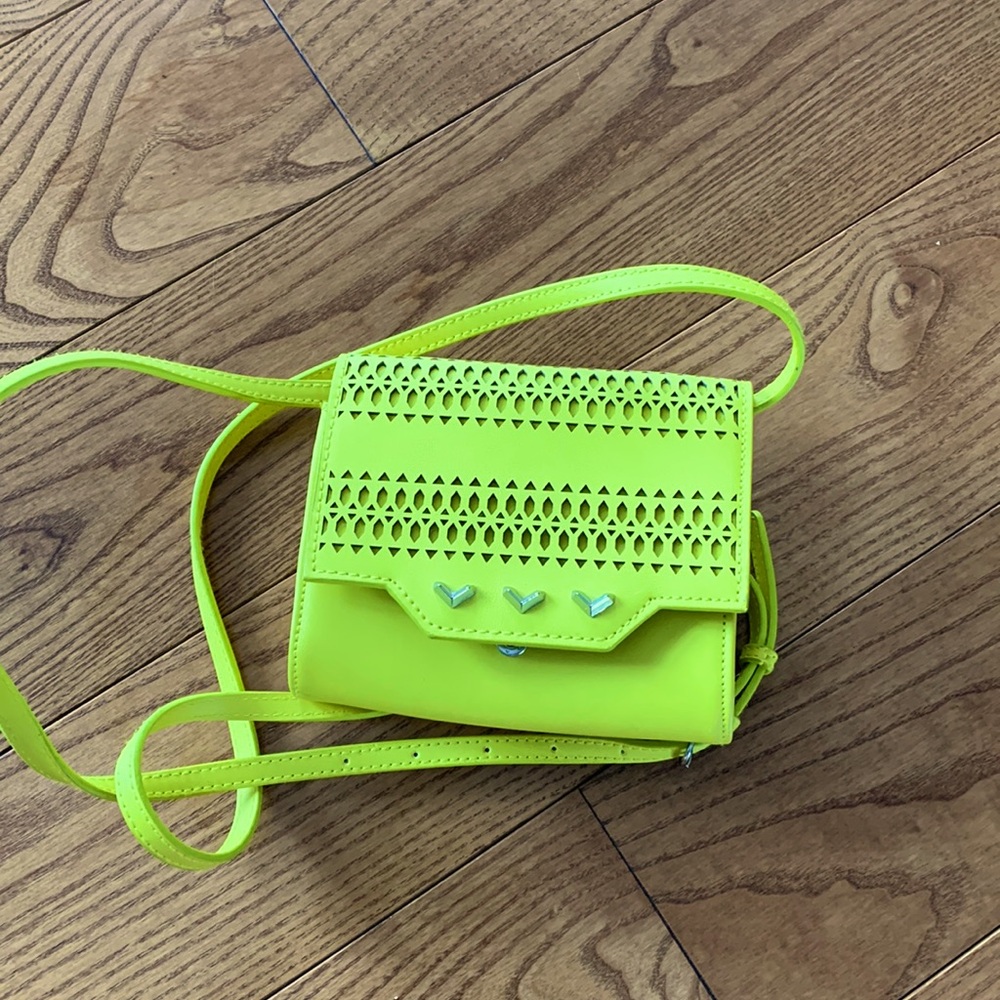 💛2/$20 New Stella & Dot bright yellow purse